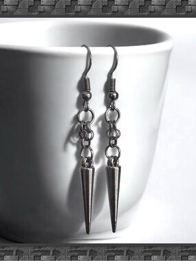5 For $25💫Gunmetal Punk Spike Dangles